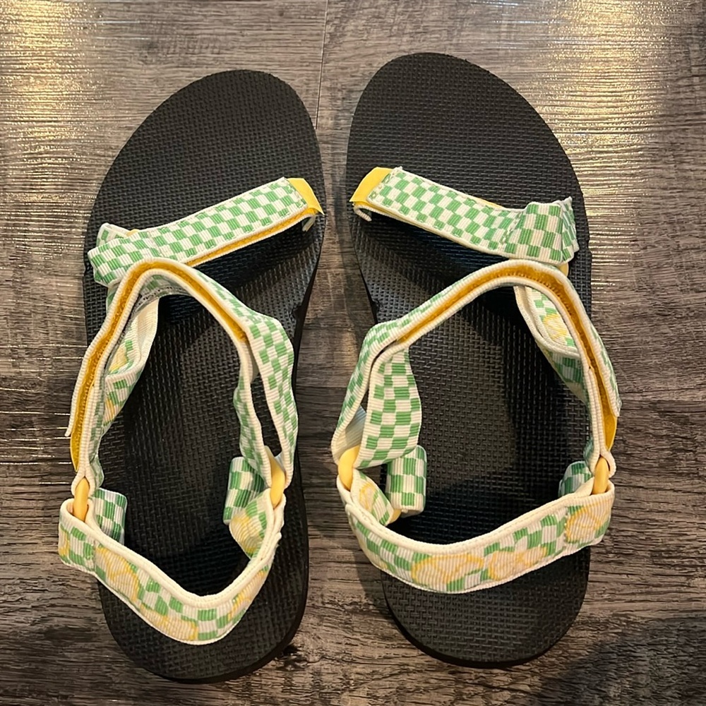 Men’s Teva Universal Sandals-Print- Picnic Slice Yarrow -size 11